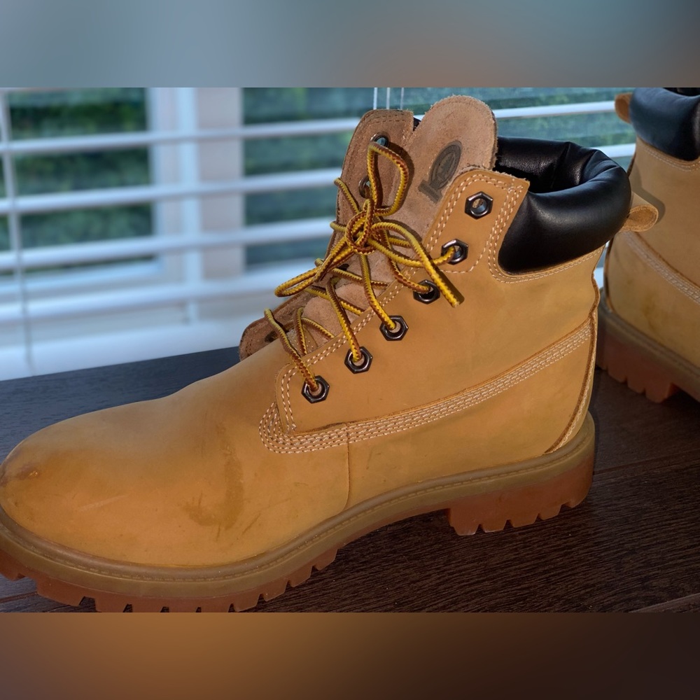 G H Bass & Co. Waterproof Leather Killington Boots - Picture 10 of 15